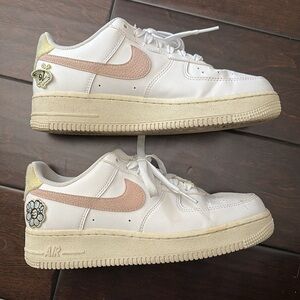 Nikes Air Force 1 07’ SE